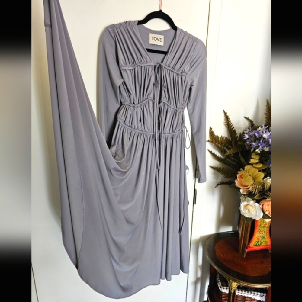 TOVE Ruched Tie Front Lexi Light Grey Semi-formal Dress - Picture 8 of 15